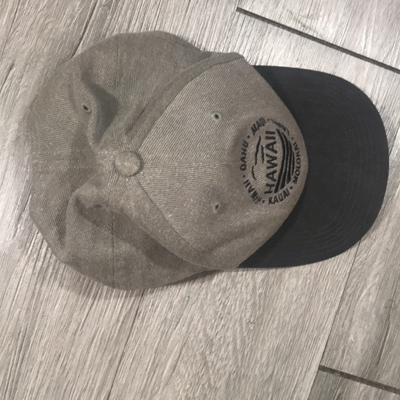 Hawaii Intercontinental SnapBack Embroidered Trucker Hat - Picture 5 of 8